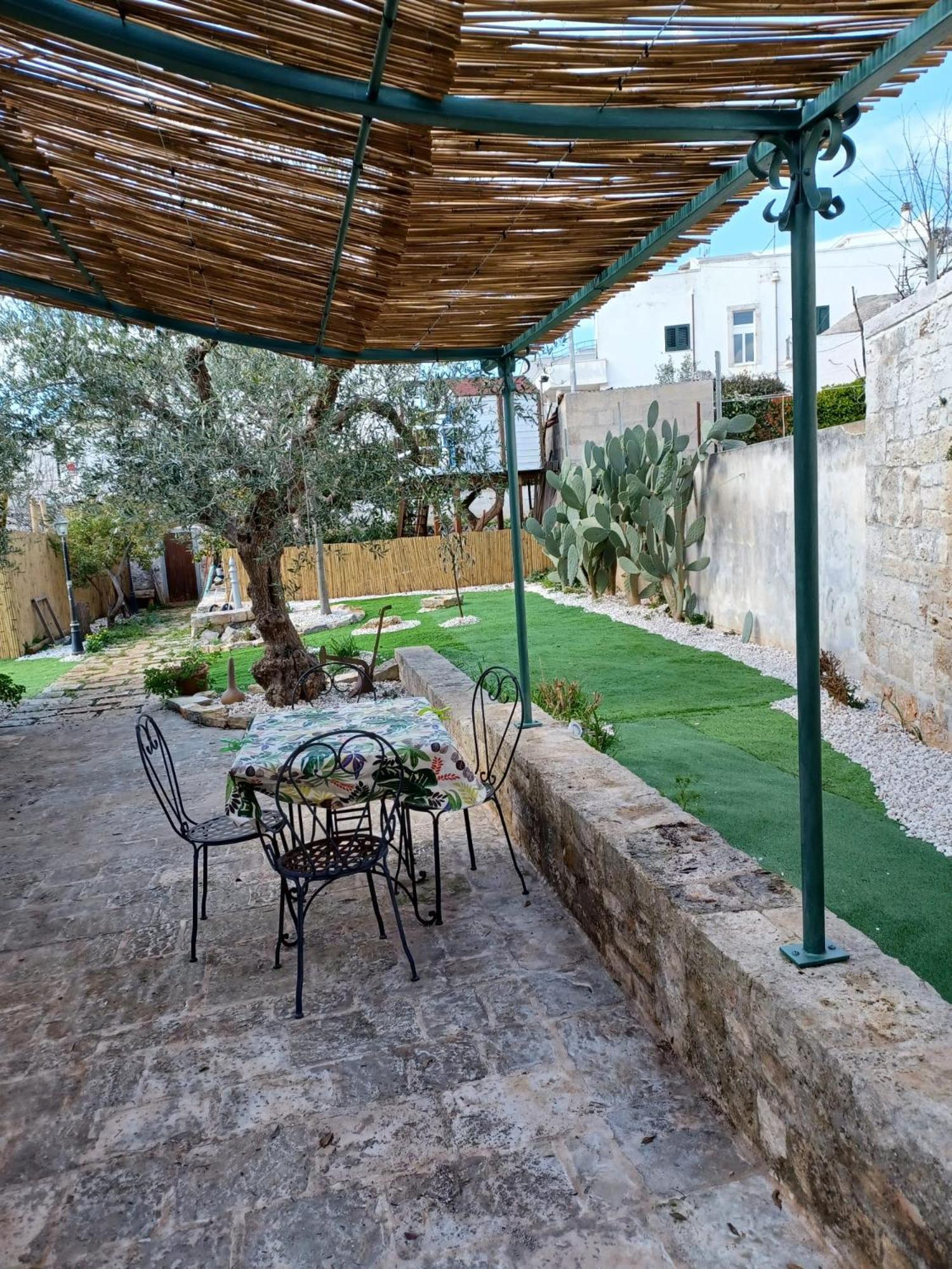 Trullo Vacanza อัลเบโรเบลโล ภายนอก รูปภาพ