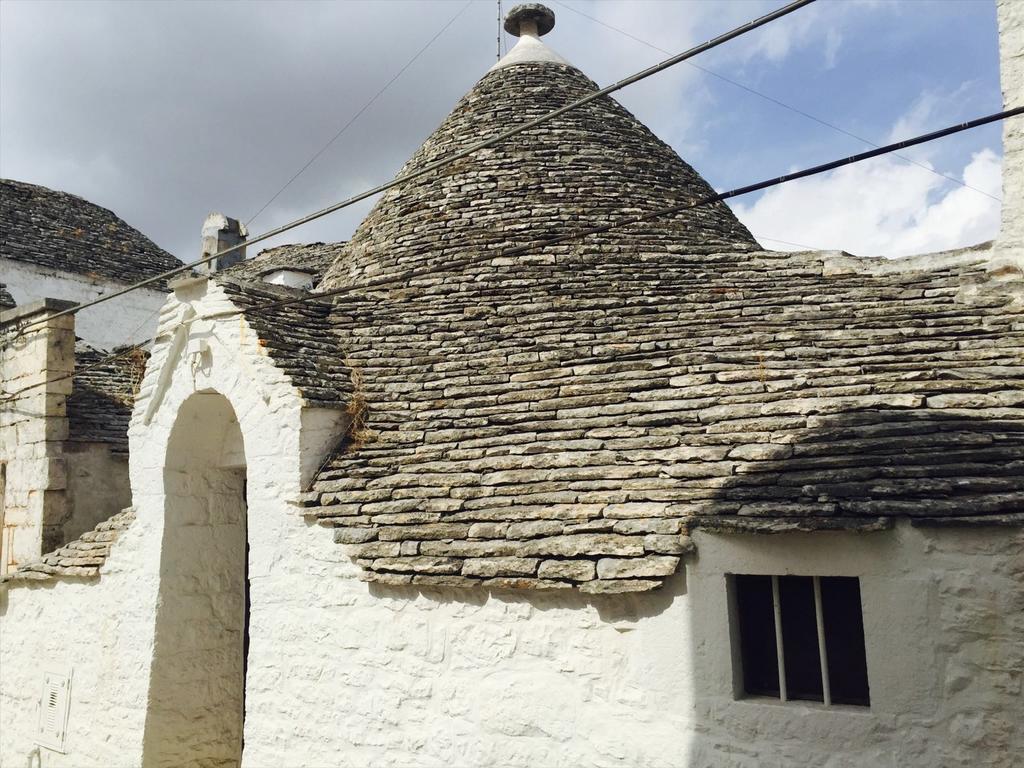 Trullo Vacanza อัลเบโรเบลโล ภายนอก รูปภาพ